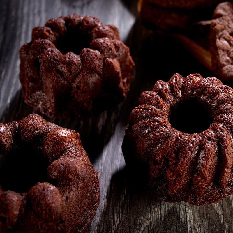 Bakery Bargain : Hearts & Bundts